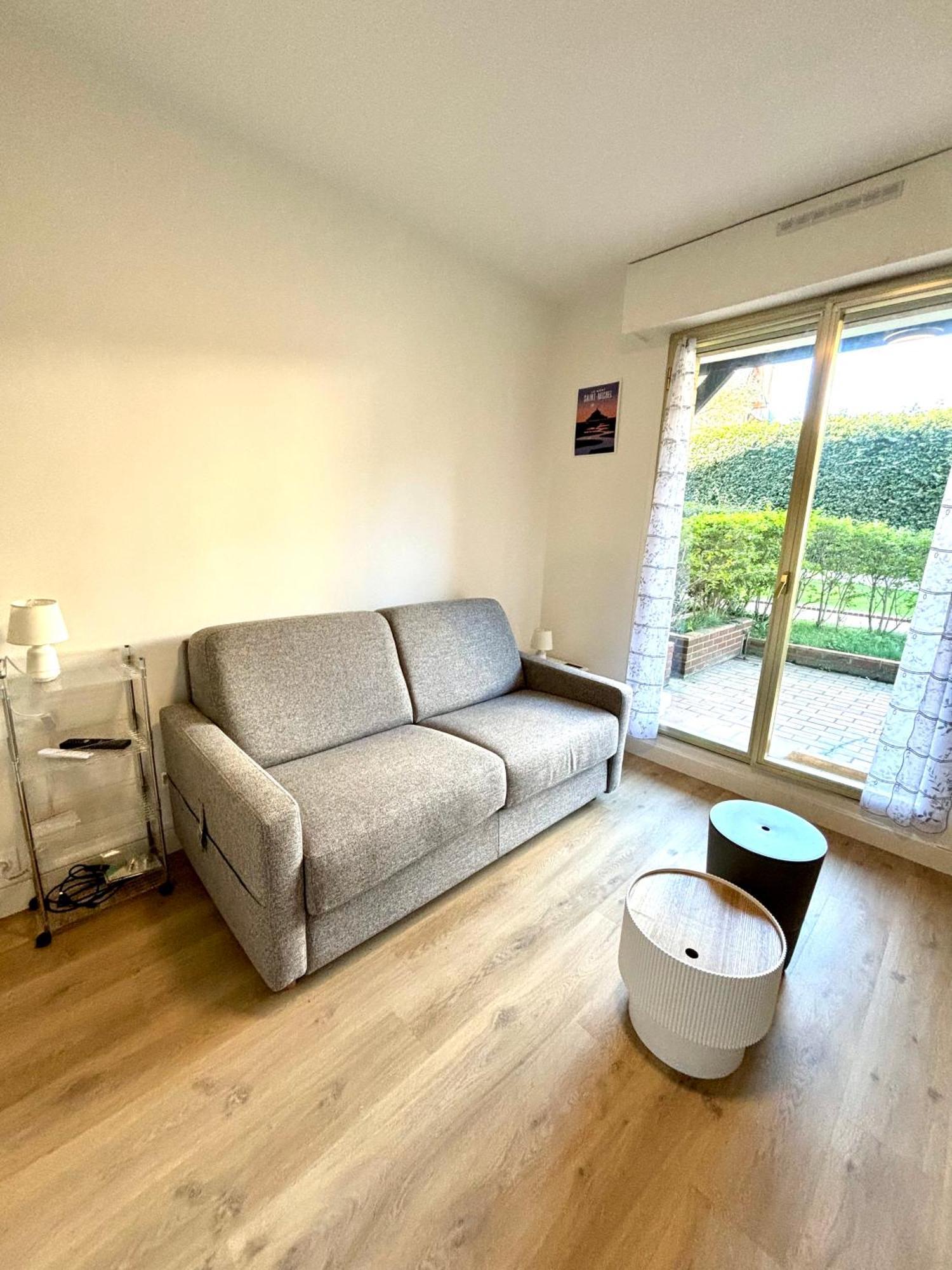 Studio En Rez De Jardin Deauville Centre Et Plage Екстериор снимка